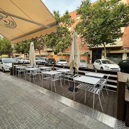 Hostal Restaurante Avenida De Madrid Terrassa Zewnętrze zdjęcie