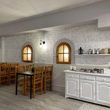 Hostal Restaurante Avenida De Madrid Terrassa Zewnętrze zdjęcie
