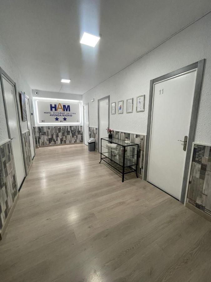 Hostal Restaurante Avenida De Madrid Terrassa Zewnętrze zdjęcie
