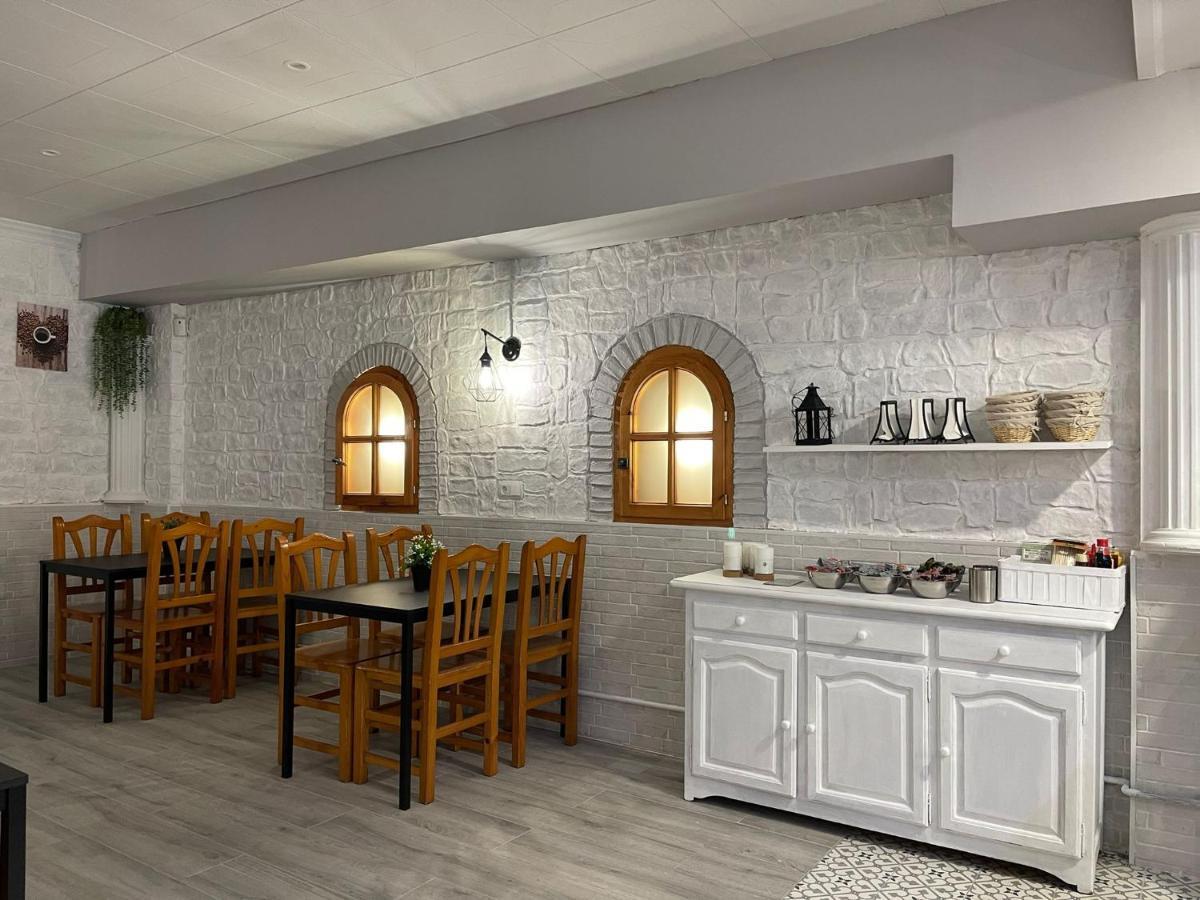 Hostal Restaurante Avenida De Madrid Terrassa Zewnętrze zdjęcie