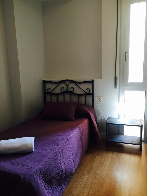 Hostal Restaurante Avenida De Madrid Terrassa Zewnętrze zdjęcie
