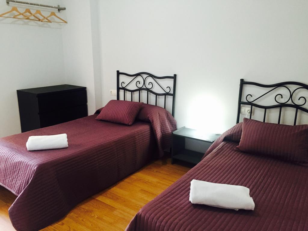 Hostal Restaurante Avenida De Madrid Terrassa Zewnętrze zdjęcie