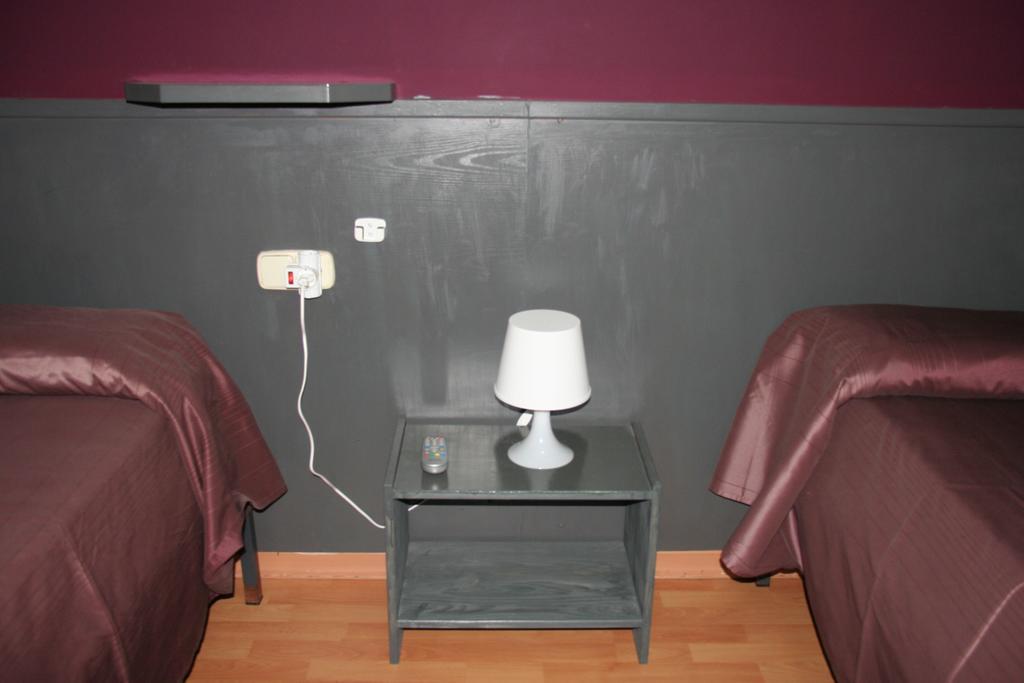 Hostal Restaurante Avenida De Madrid Terrassa Zewnętrze zdjęcie