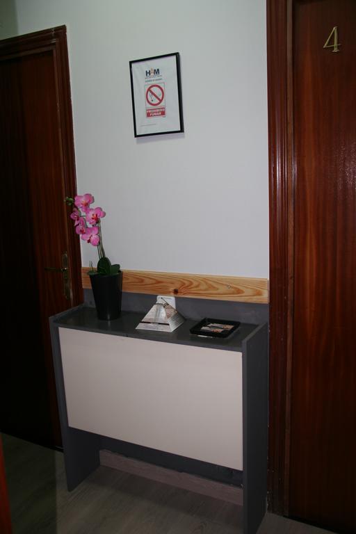 Hostal Restaurante Avenida De Madrid Terrassa Zewnętrze zdjęcie