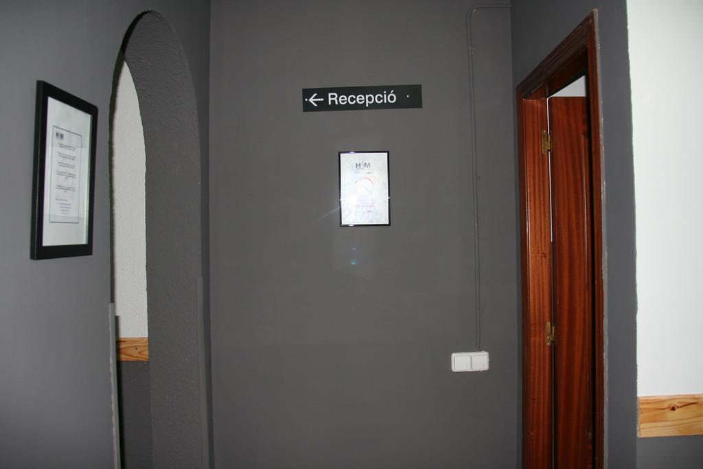Hostal Restaurante Avenida De Madrid Terrassa Zewnętrze zdjęcie