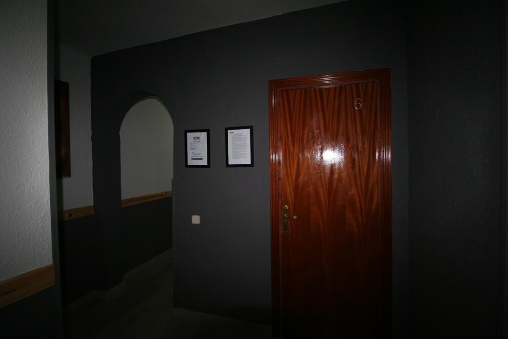 Hostal Restaurante Avenida De Madrid Terrassa Zewnętrze zdjęcie