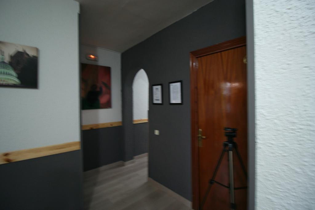Hostal Restaurante Avenida De Madrid Terrassa Zewnętrze zdjęcie