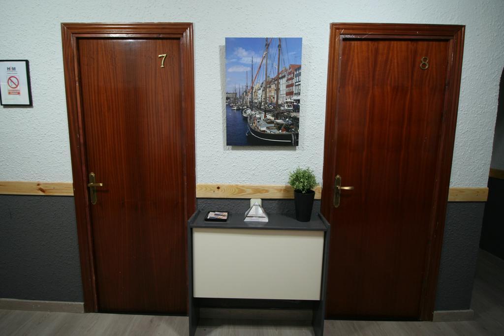 Hostal Restaurante Avenida De Madrid Terrassa Zewnętrze zdjęcie