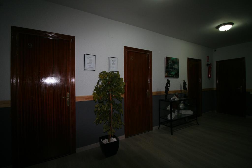 Hostal Restaurante Avenida De Madrid Terrassa Zewnętrze zdjęcie